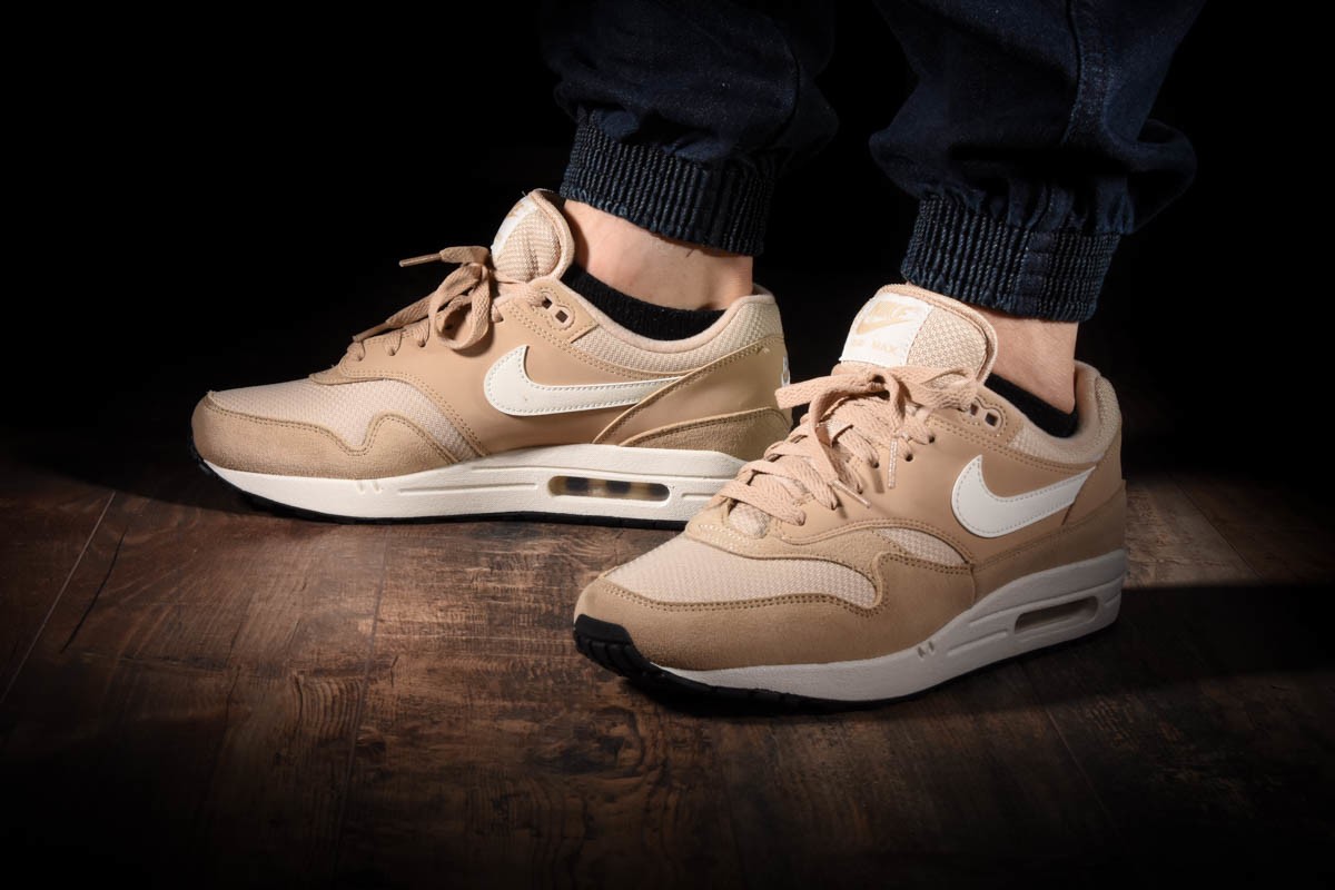 nike air max 1 ah8145