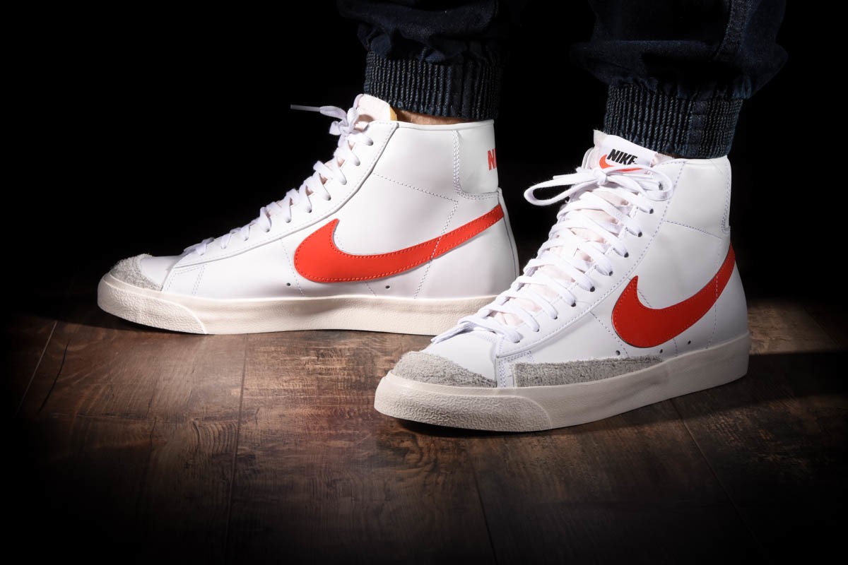 NIKE BLAZER MID '77 VINTAGE HABANERO RED