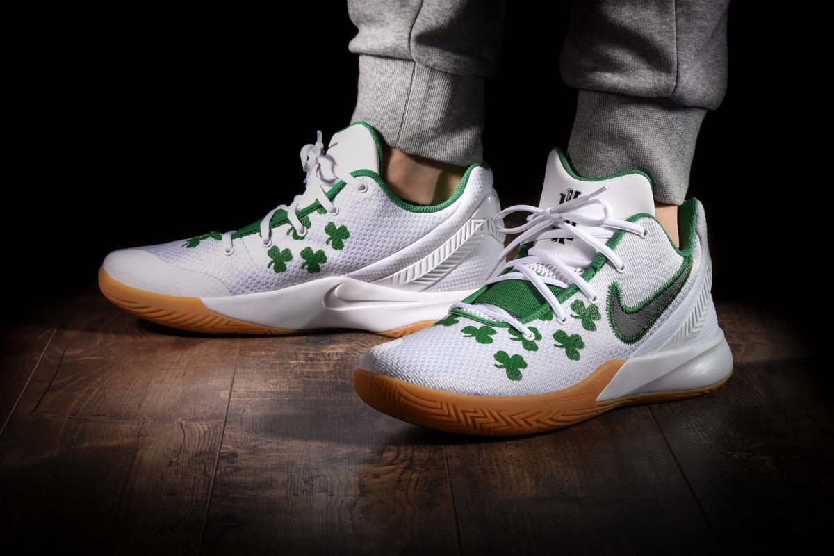 Kyrie 2 celtics shoes