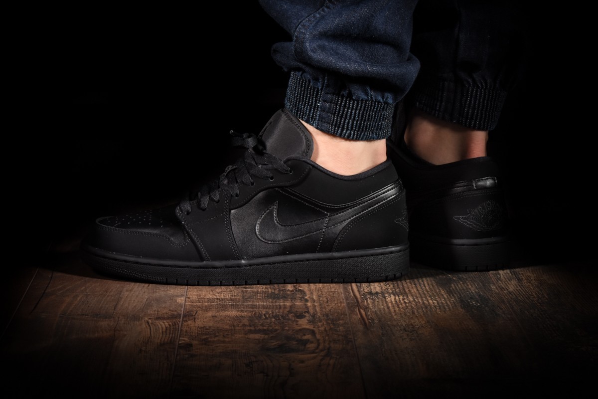 jordan 1 low black on feet