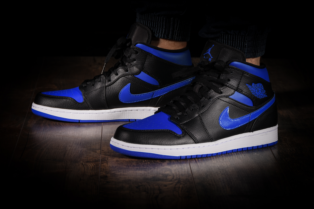 NIKE AIR JORDAN 1 RETRO MID BLACK HYPER ROYAL