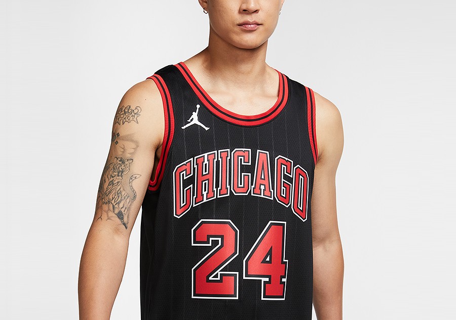 Chicago Bulls Embroidered Jersey | Forever 21