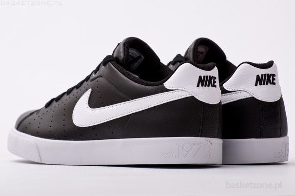Nike court tour store